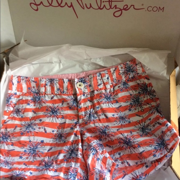 Lilly Pulitzer She’s a fire Cracker Callahan’s - Picture 2 of 9